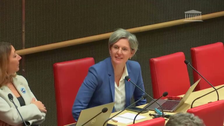 Défense de la nécessité d’un budget féministe ambitieux pour avancer sur l’égalité femmes-hommes et lutter contre les violences sexistes et sexuelles.