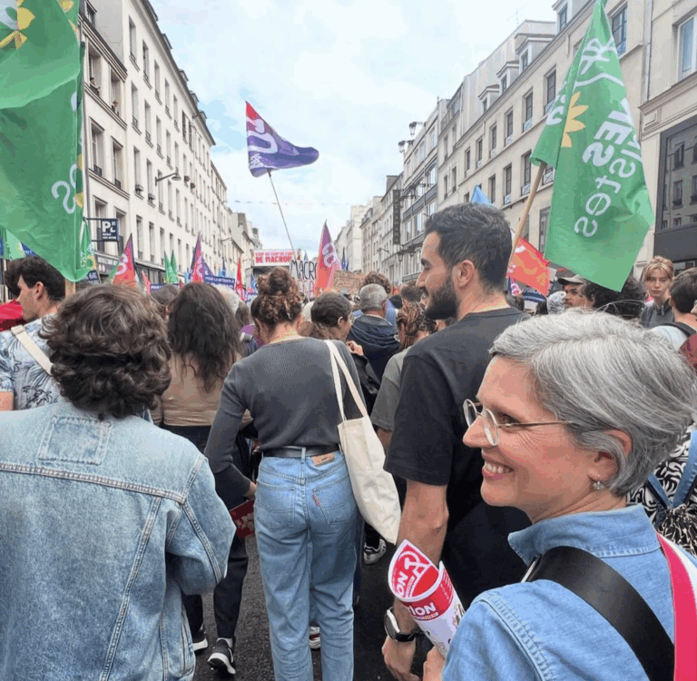 Appel des organisations de jeunesse pour dire stop au coup de force d’Emmanuel Macron