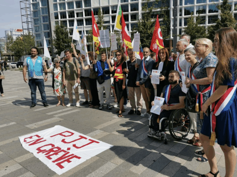 Aux côtés des agents de la Protection judiciaire de la jeunesse